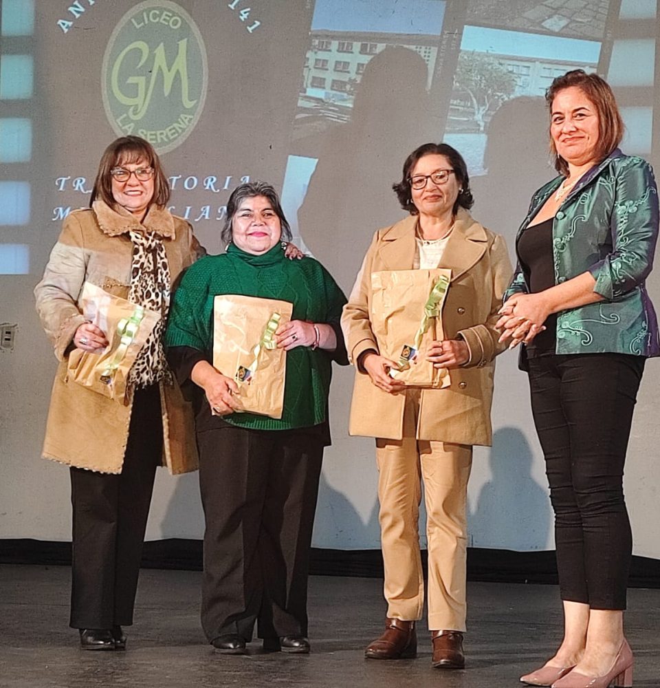 Liceo Gabriela Mistral celebra su 141 aniversario en Teatro Municipal de La Serena