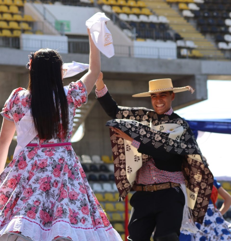 Emocionante territorial de cueca convocó a más de ochocientos escolares de Andacollo y Coquimbo