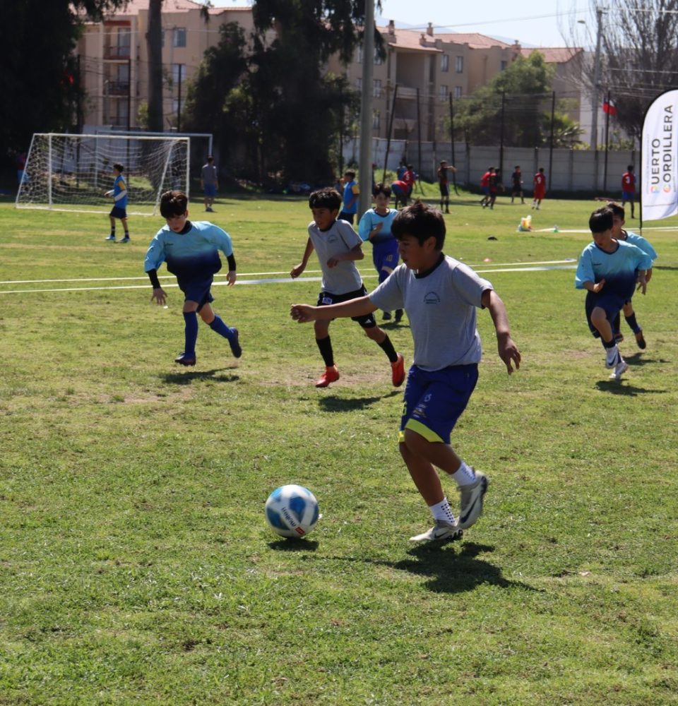 Continúa el fortalecimiento educativo integral con segunda fecha de liga de futbolito del SLEP Puerto Cordillera