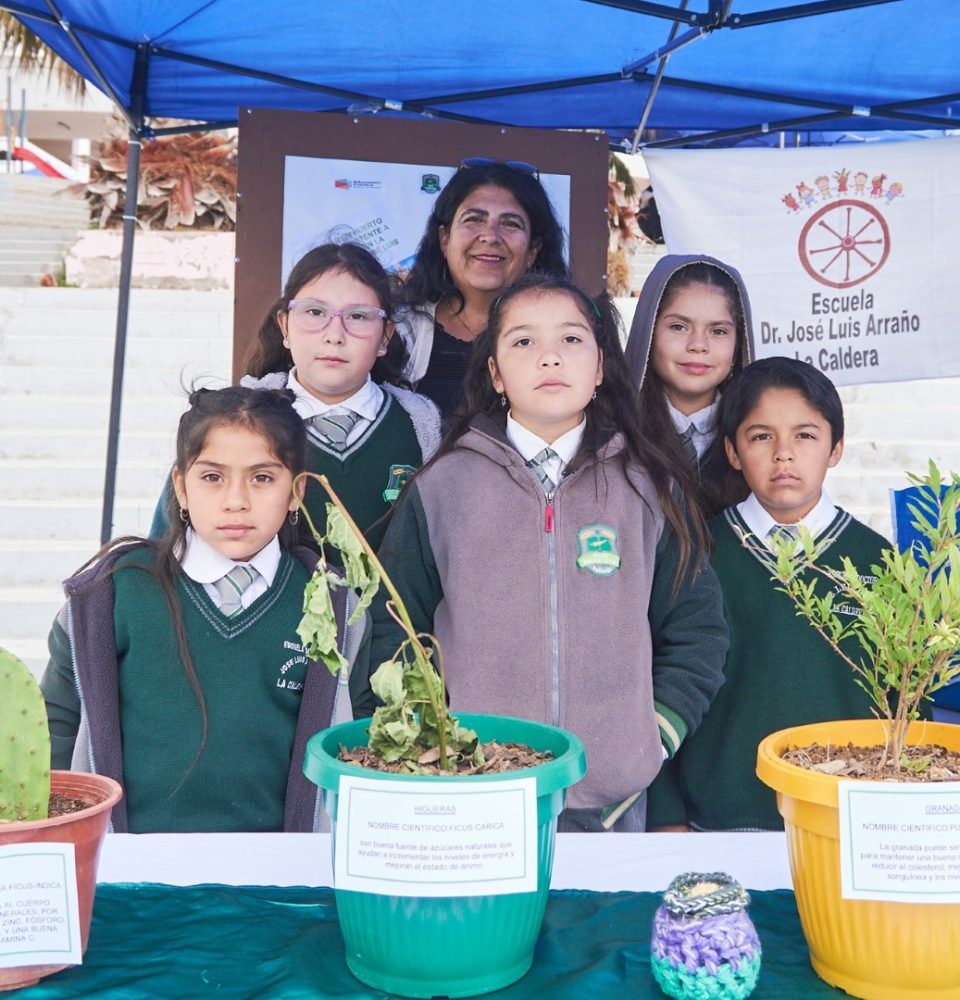 Estudiantes del SLEP Puerto Cordillera dieron muestra de sus talentos e ingenio en exposición de ciencias y tecnología